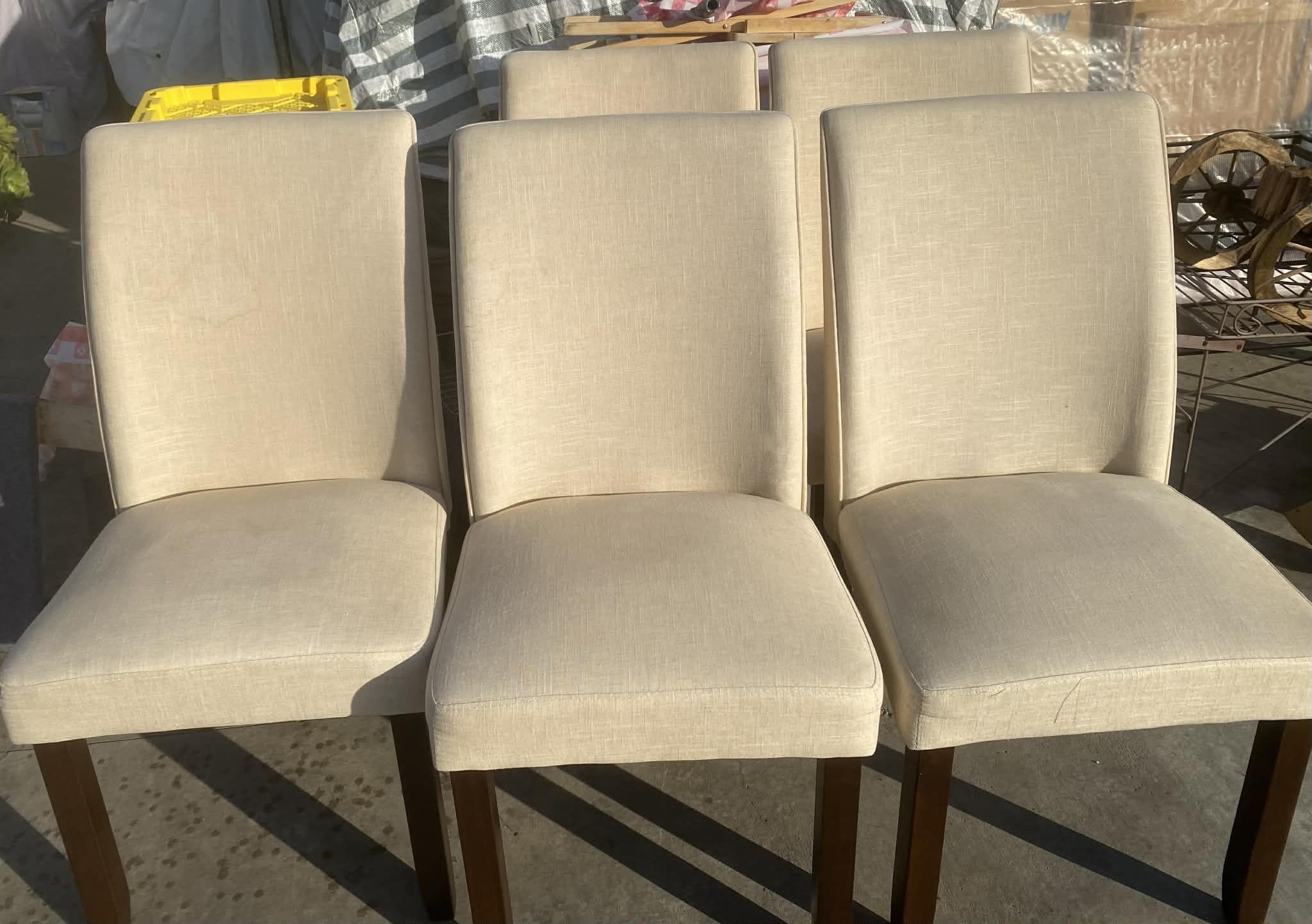 5 Dinning Table Chairs