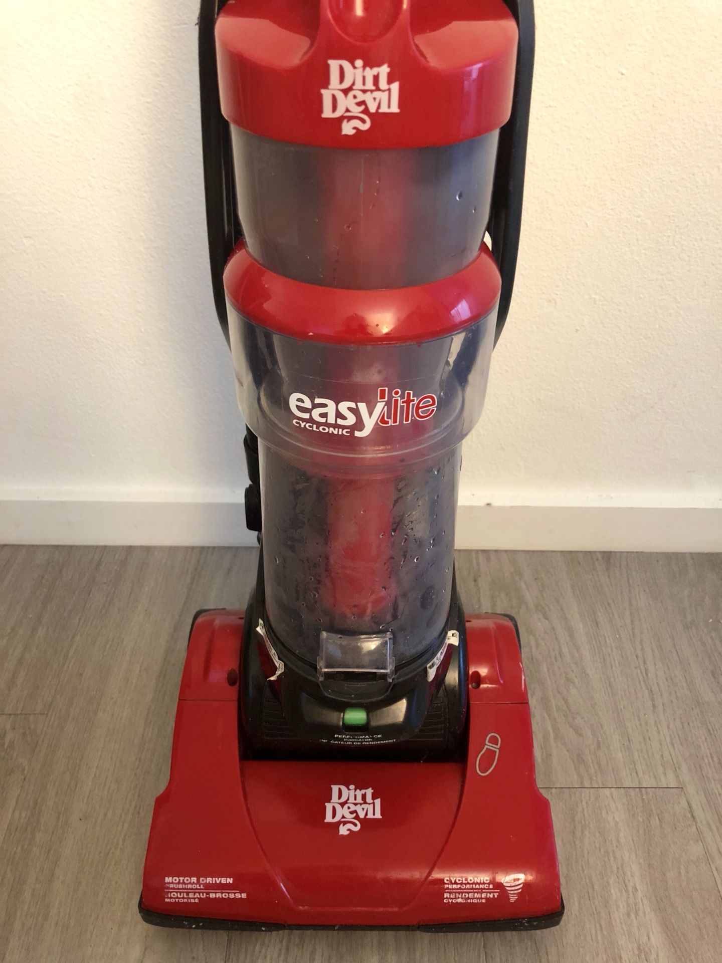 Dirt Devil Easy Lite Cyclonic Quick Vac Bagless Upright Vacuum Cleaner UD20005