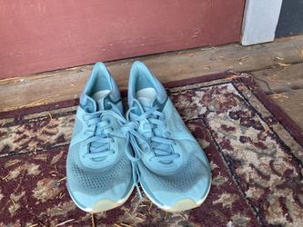 Women’s Teal Lululemon Sneakers Size 8.5