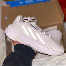 Adidas Women’s Ozelia “Dash Grey” Size 7 Women’s