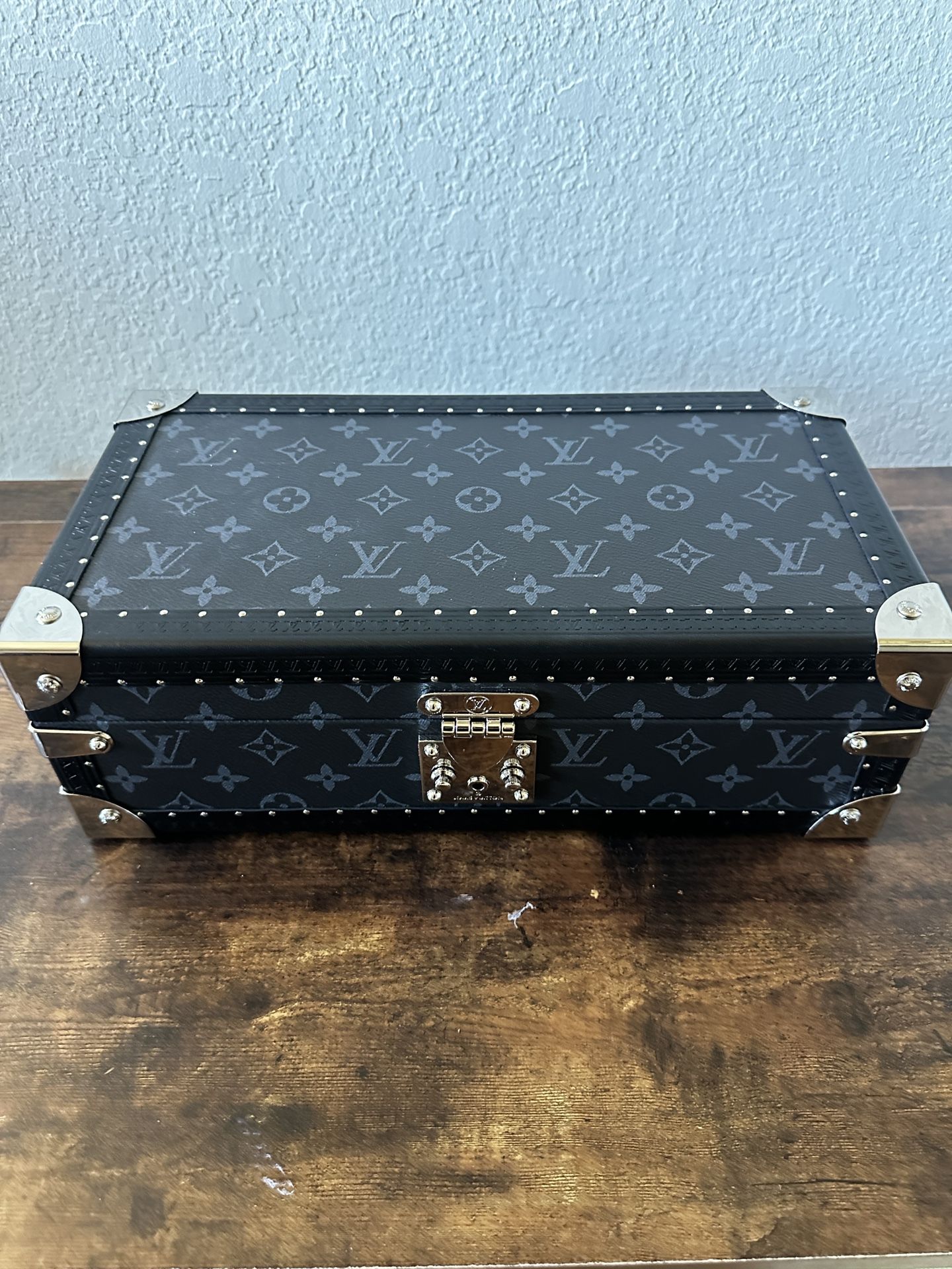 Louis Vuitton jewelry/watch Case