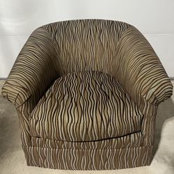 Barrel Chair That Swivels