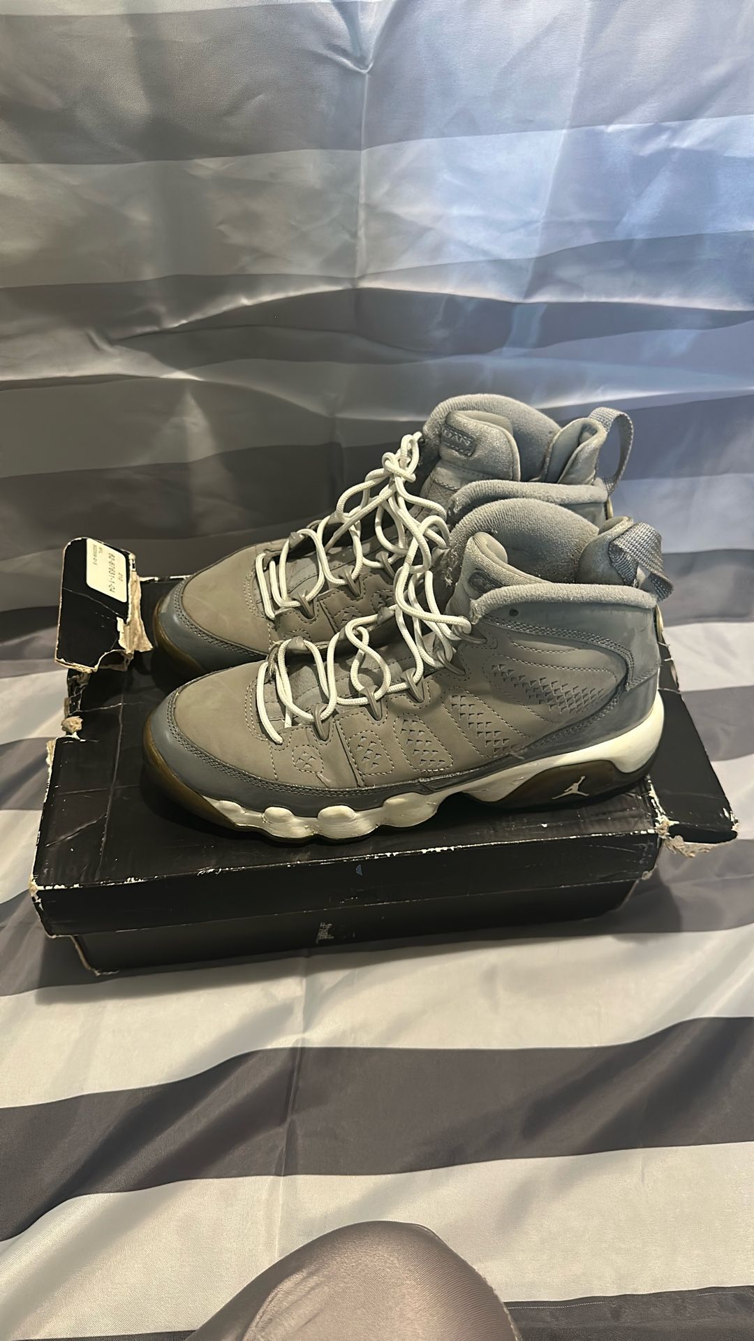 Jordan’s 9 Size 5.5