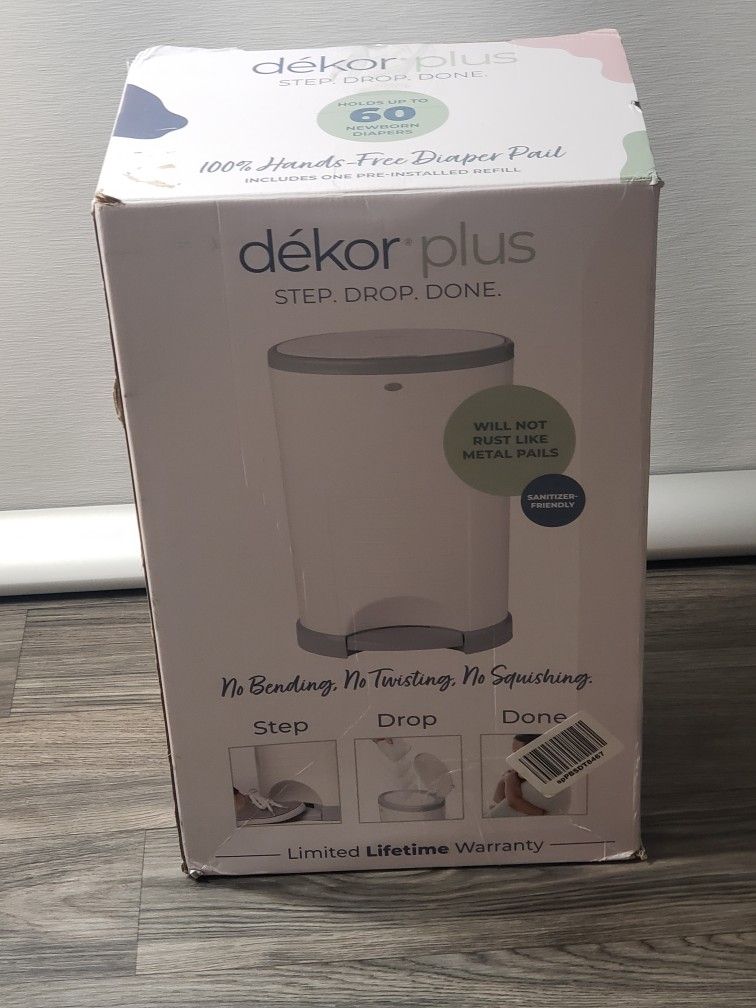 Dekor Plus Hands Free Diaper Pail White for Sale in Litchfield Park
