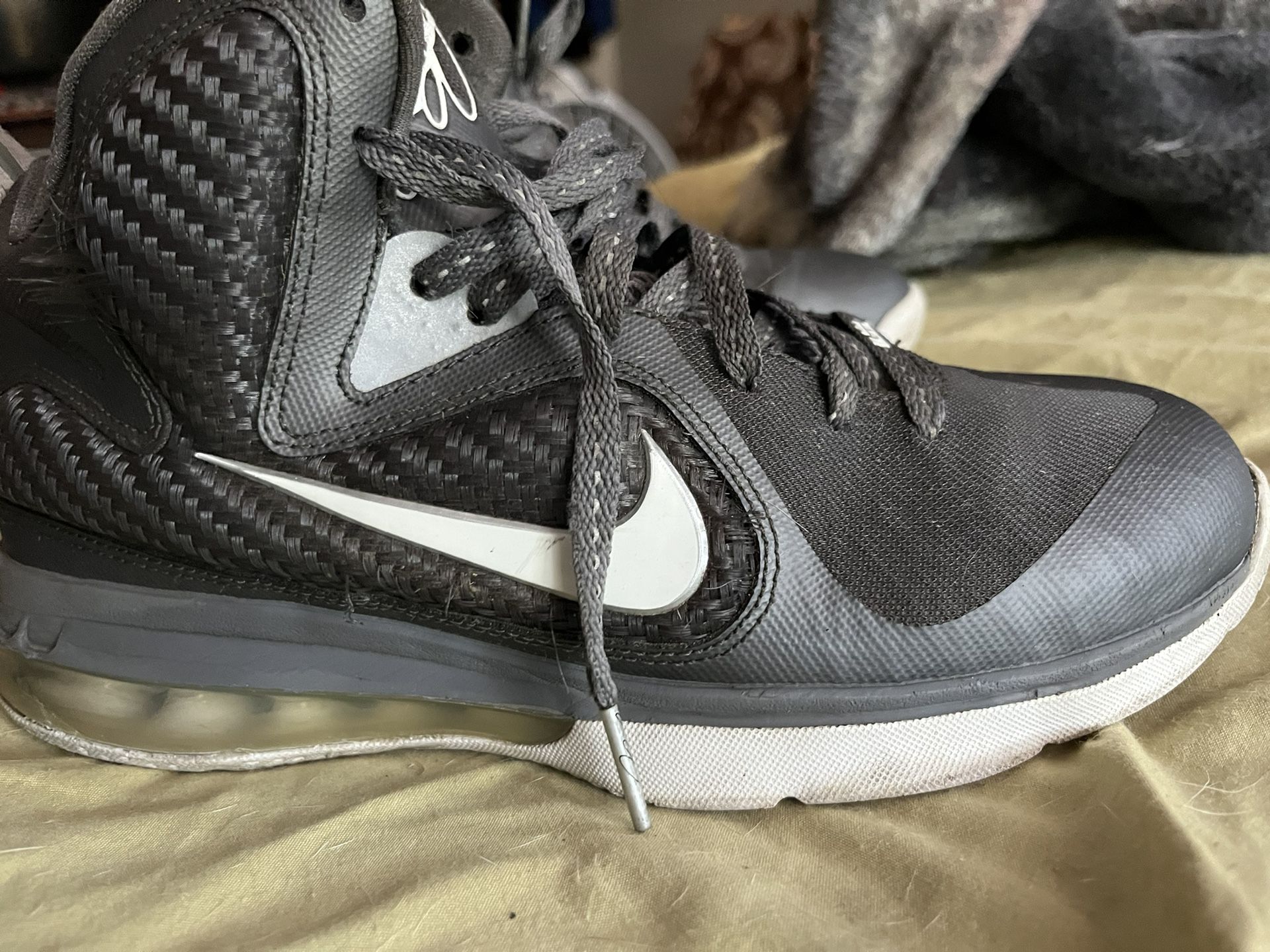 Nike LeBron 9 Cool Grey