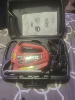 Skil jig saw. New in case.
