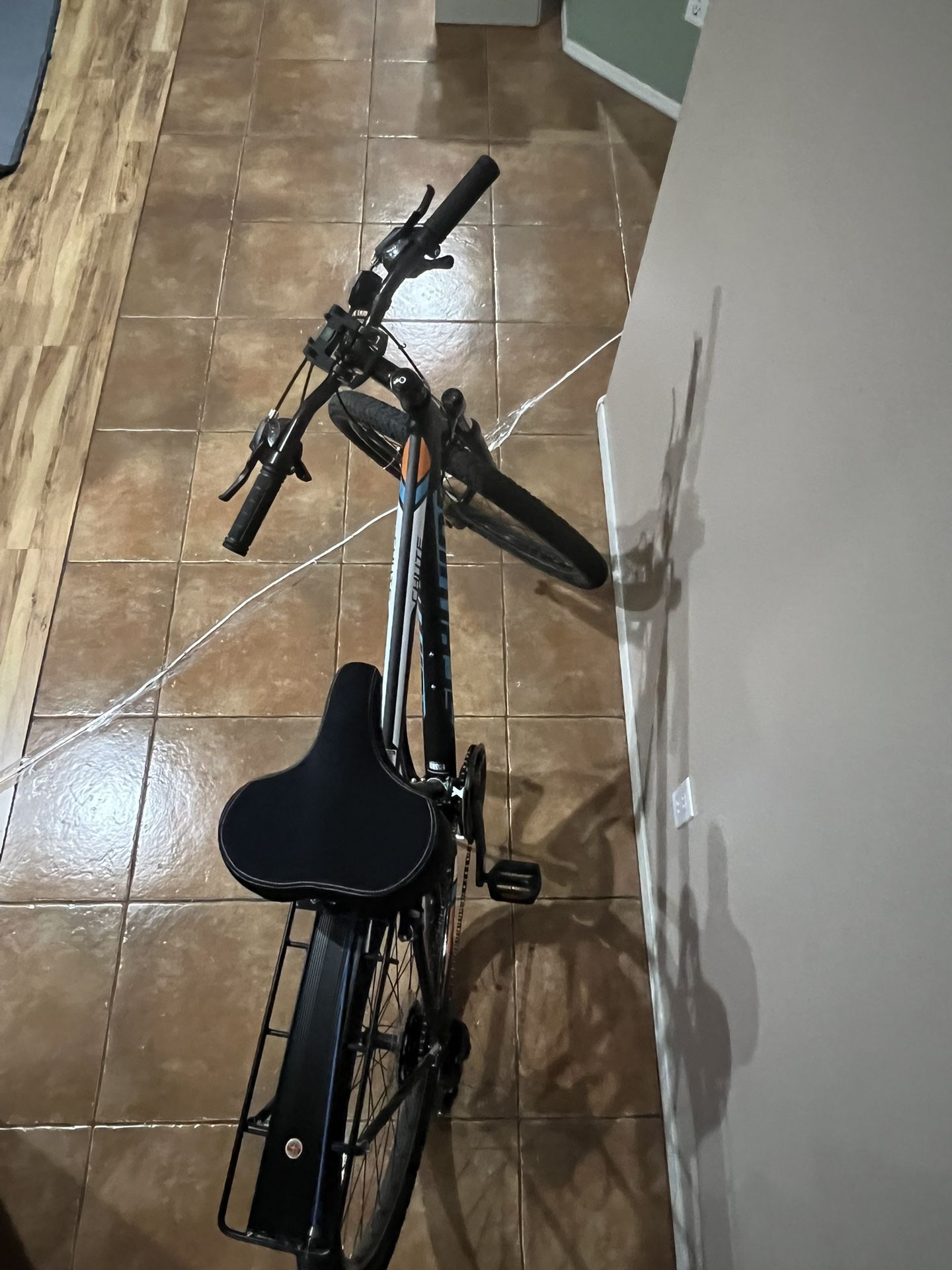 2018 Schwinn Chute Brand New Rode It One Time.