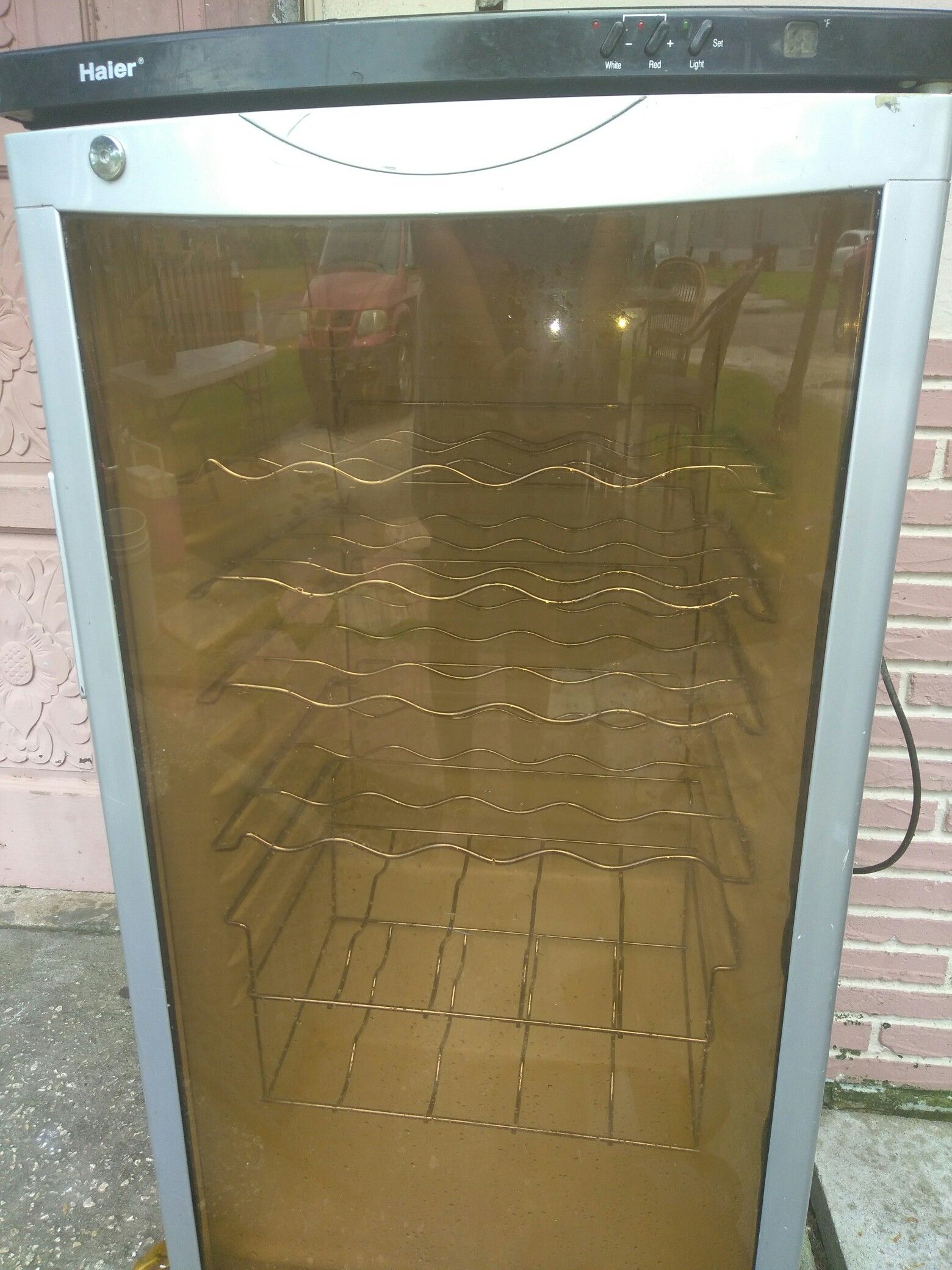 Haier 30 bottle wine cooler. for Sale in Fort Lauderdale, FL OfferUp