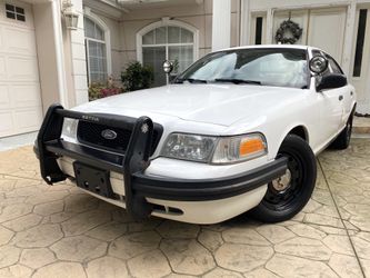 2011 Ford Crown Victoria P7B fully Equipped