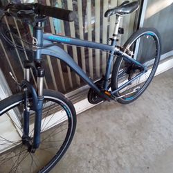 Schwinn ALUMINUM Trailway 700c/28" Hybrid Bike