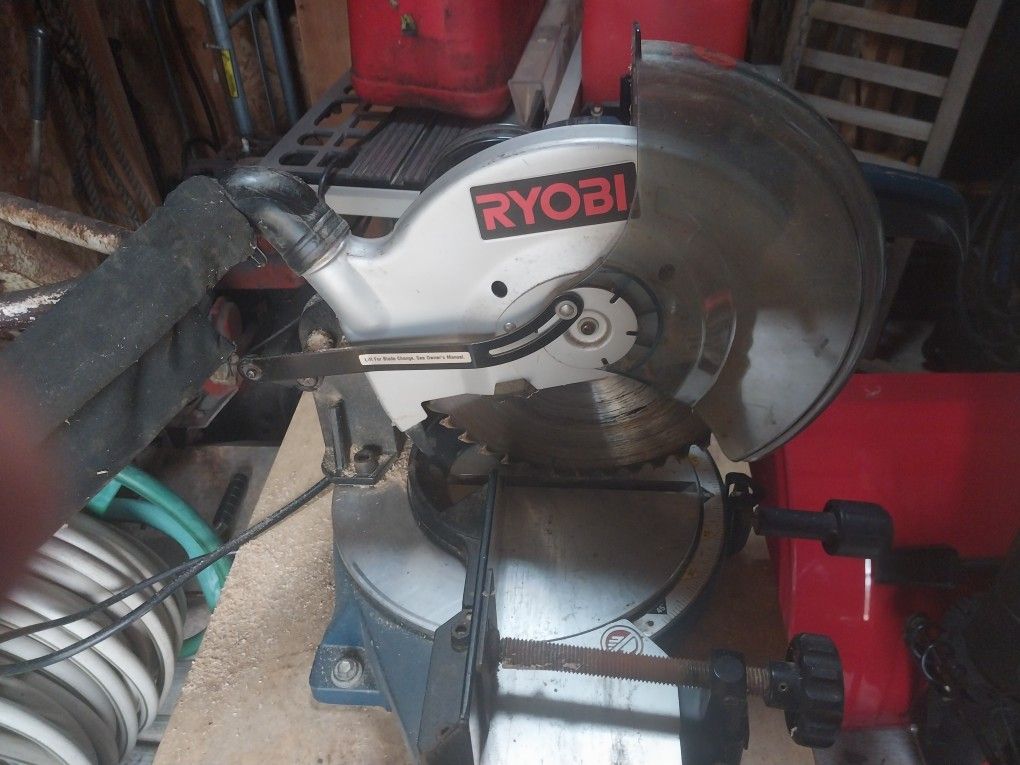 CHOP SAW.....ROYBI