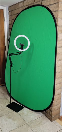 12" Ring Light with Adjustable Stand and Green Screen