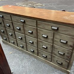 Modern Chest And Dresser 