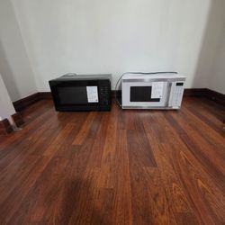 Microwave white 1.1 Cu Ft. - Hamilton Beach and Black Walmart 1.1