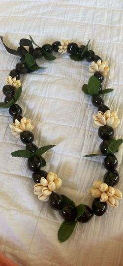 Graduation leis