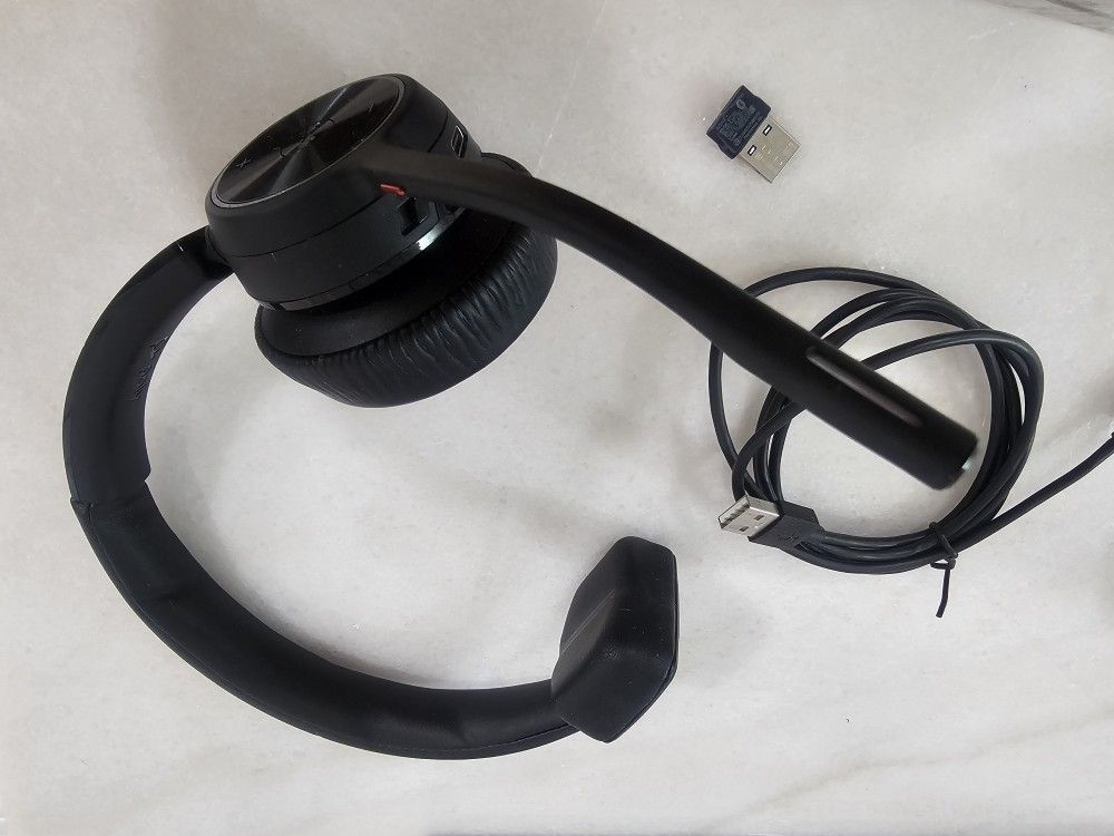 Poly
Poly - Voyager 4310 Wireless Noise Cancelling Single Ear Headset with mic - Black
