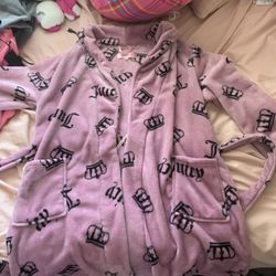 L/XL Juicy Couture Robe 