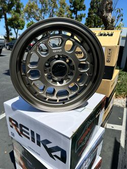 Reika R35v Bronze