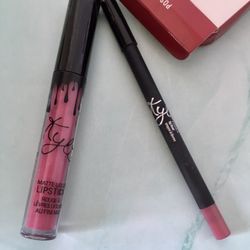 Pink Lipstick & Lip Liner