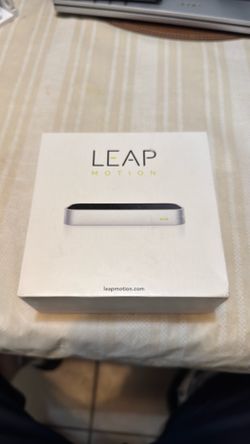 Leap Motion Controller LM-010 Hand Motion Tracking Gesture Sensor VR and Other Uses