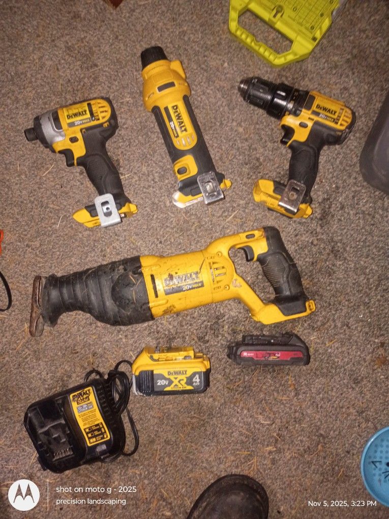 DeWalt Tool Set With Batteries And Charger