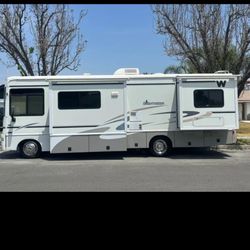2005 Winnebago Sightseer 30ft Workhorse 