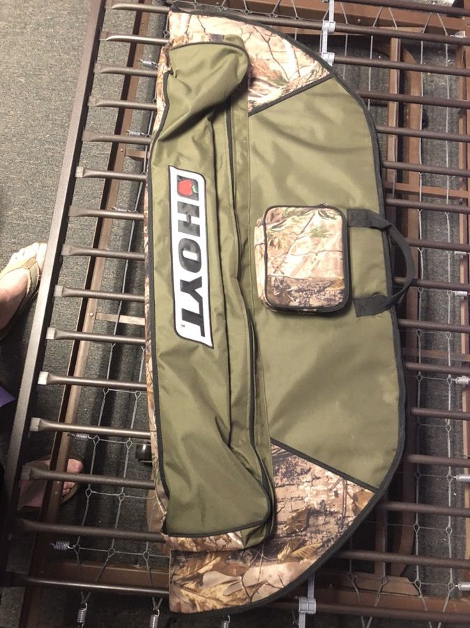 Hoyt bow case