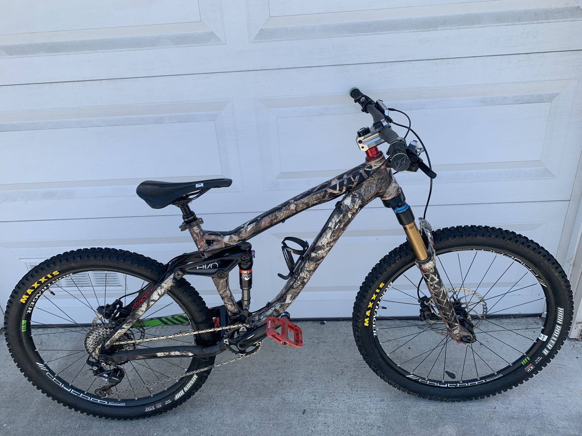 trek remedy evo8 full suspension downhill mtb