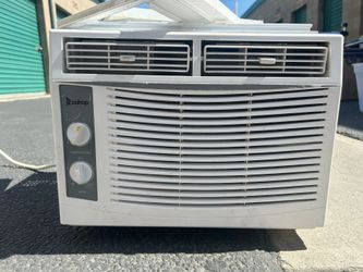 AC - Air conditioner window unit