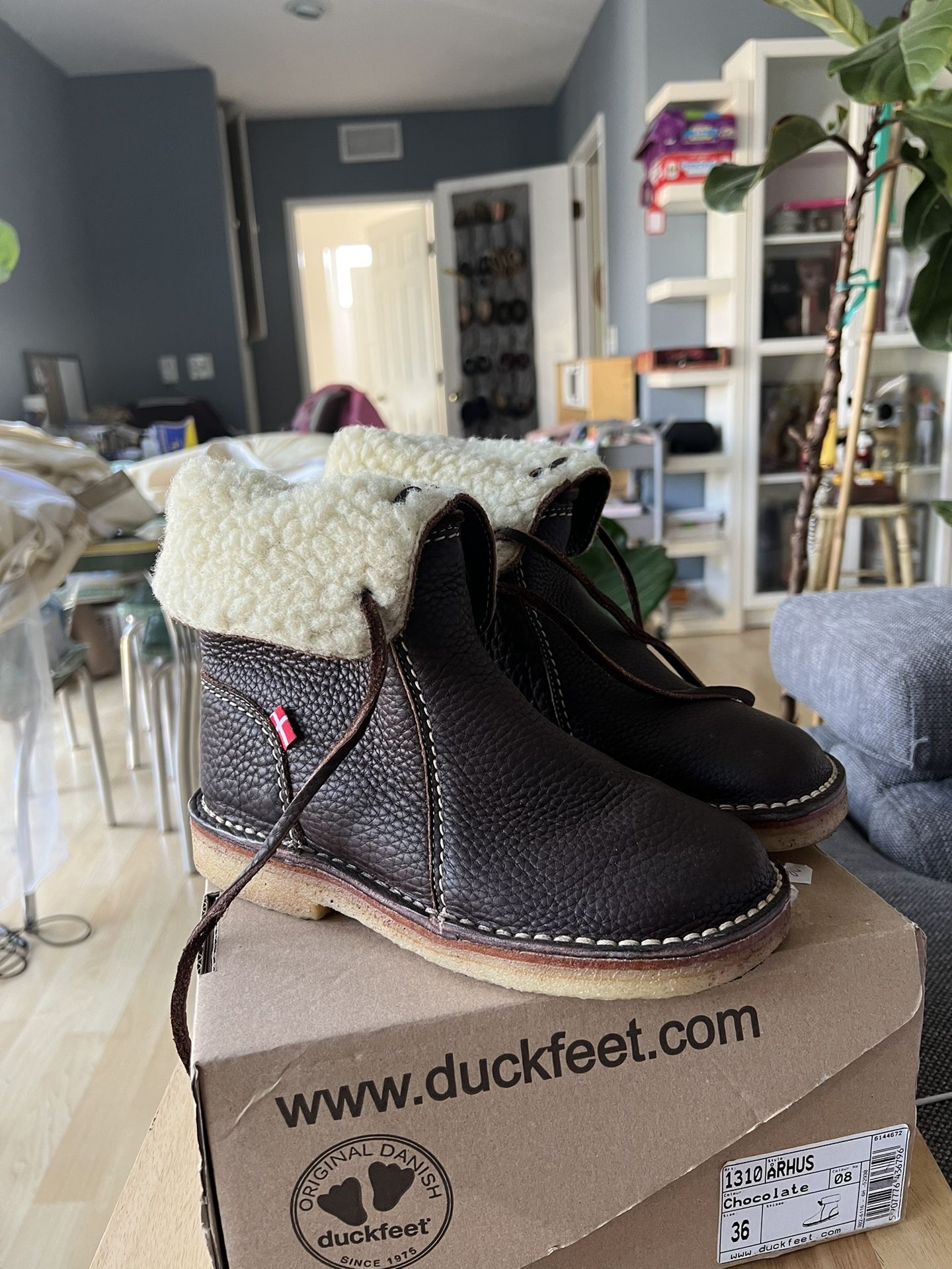 Duckfeet Arhus Boots Size 36 for Sale in San Pedro, CA OfferUp