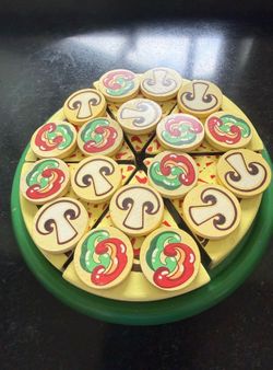 Melissa and Doug pizza