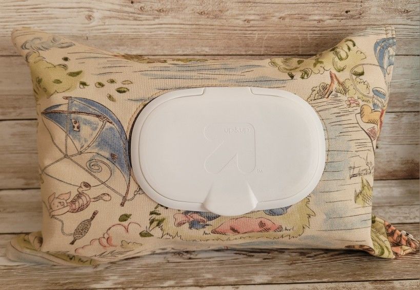 Winnie the Pooh Members Mark/Target Wipes Cover