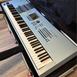 Yamaha-Motif-XS8-Workstation/Synth/ Keyboard