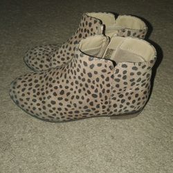 Cat & Jack Booties Size 1