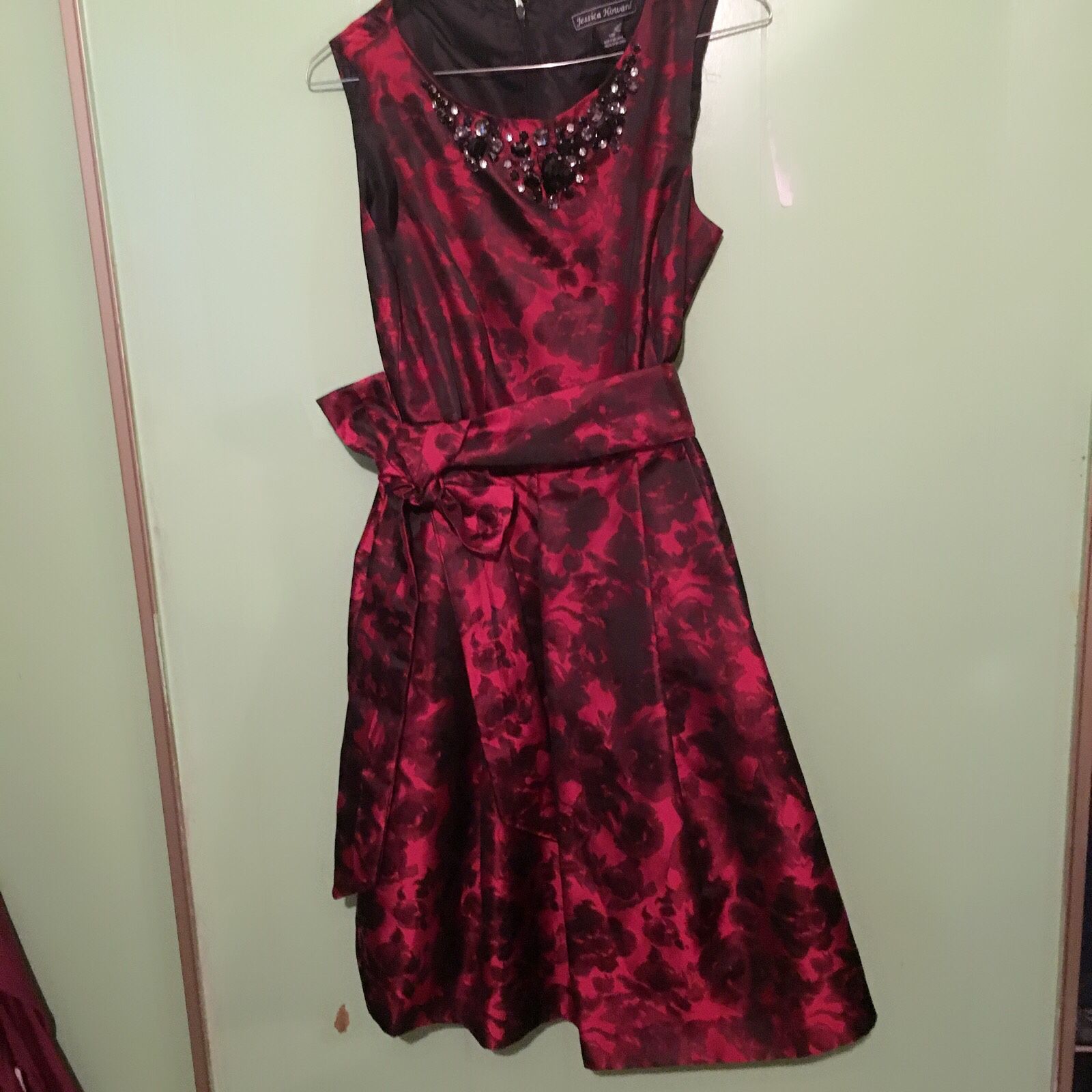 Dress 👗 red and black..size 10 P women’s