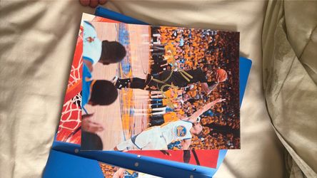 Kyrie signed pic