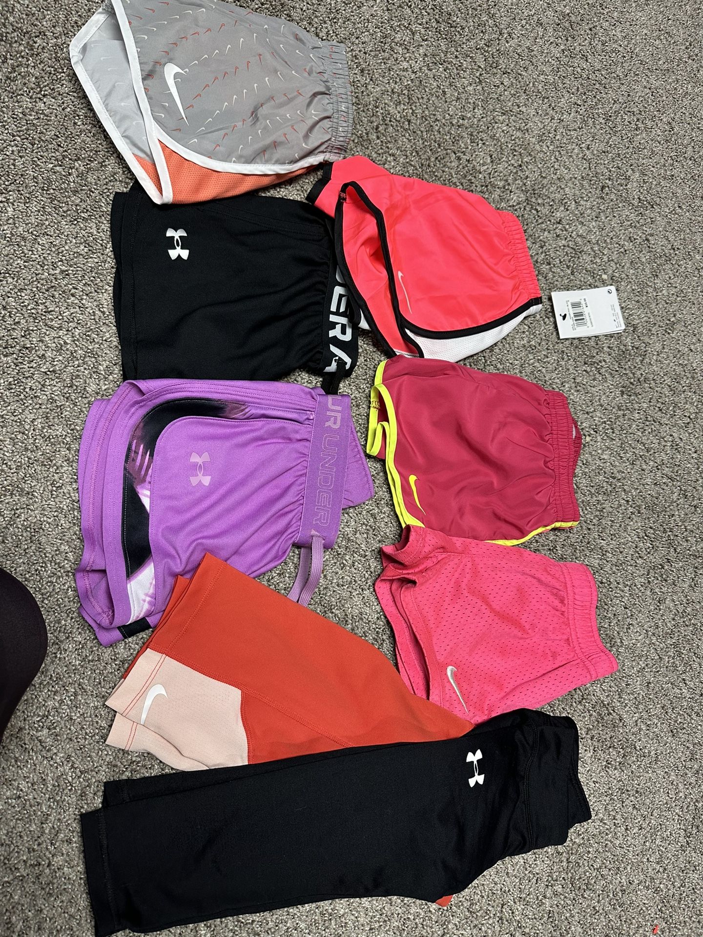 Size 6/6x/youth Small Except Black Capris Size 5