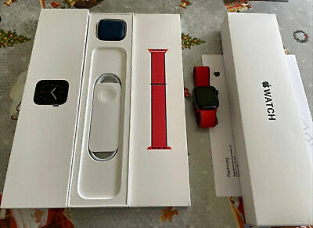 Brand New Open Box Apple Series VI Watch
