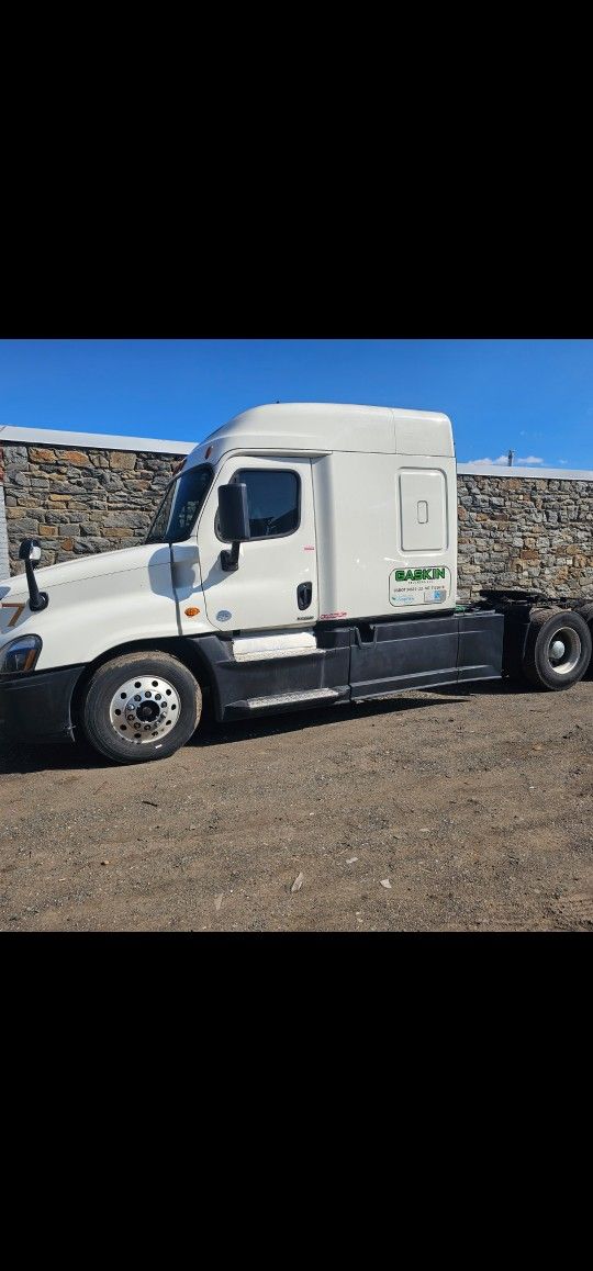 2015 Freightliner Cascadia