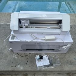 Silhouette Cameo 4 - Vinyl / Crafts Cutter