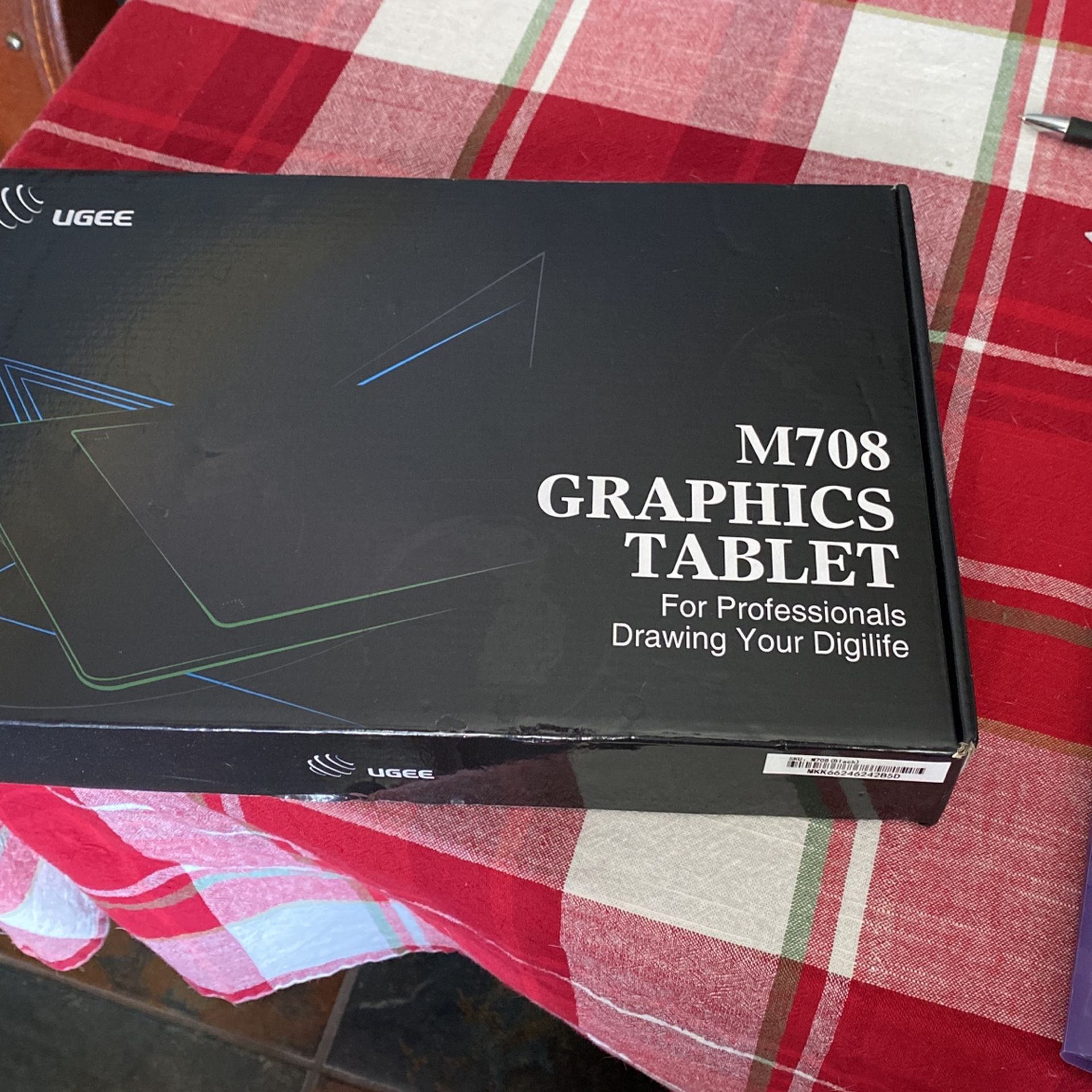 M708 GRAPHICS TABLET