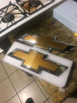 Silverado bow tie 2017