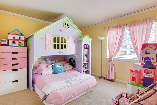 🌸 Adorable Kids Loft Bed + Matching Drawer Set – Excellent Condition! 🌸