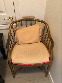 Accent wood chair