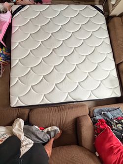 Dreamcloud King Hybrid mattress