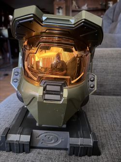 Halo 3 Legendary Edition Master Chief Helmet w/ Stand – 2007 Collectible