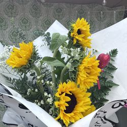 Valentine’s Day Flowers 