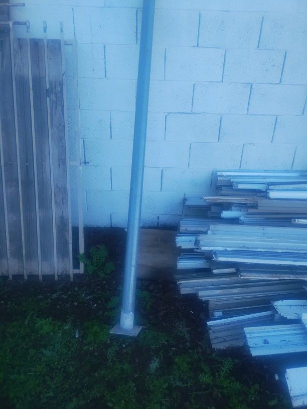 Poste De Metal 8 Pies Con Base