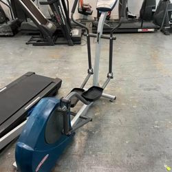 Elliptical Cross-Trainer (Life Fitness SX 30)