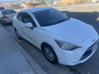 2017 Toyota Yaris iA